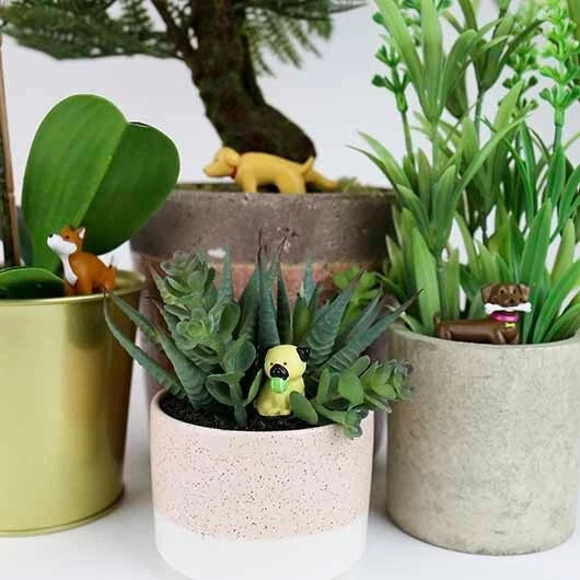 Gift Republic Mini ADORABLE DOGS Plant Pot
