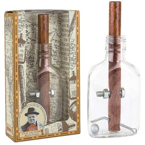 Great Minds - Churchill's Cigar & Whisky Bottle - Voloum Store